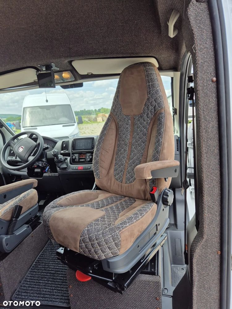 Fiat Ducato Campervan 4 osobowy , 2 łóżka 150x185 Klima Postojowa FV23% - 31