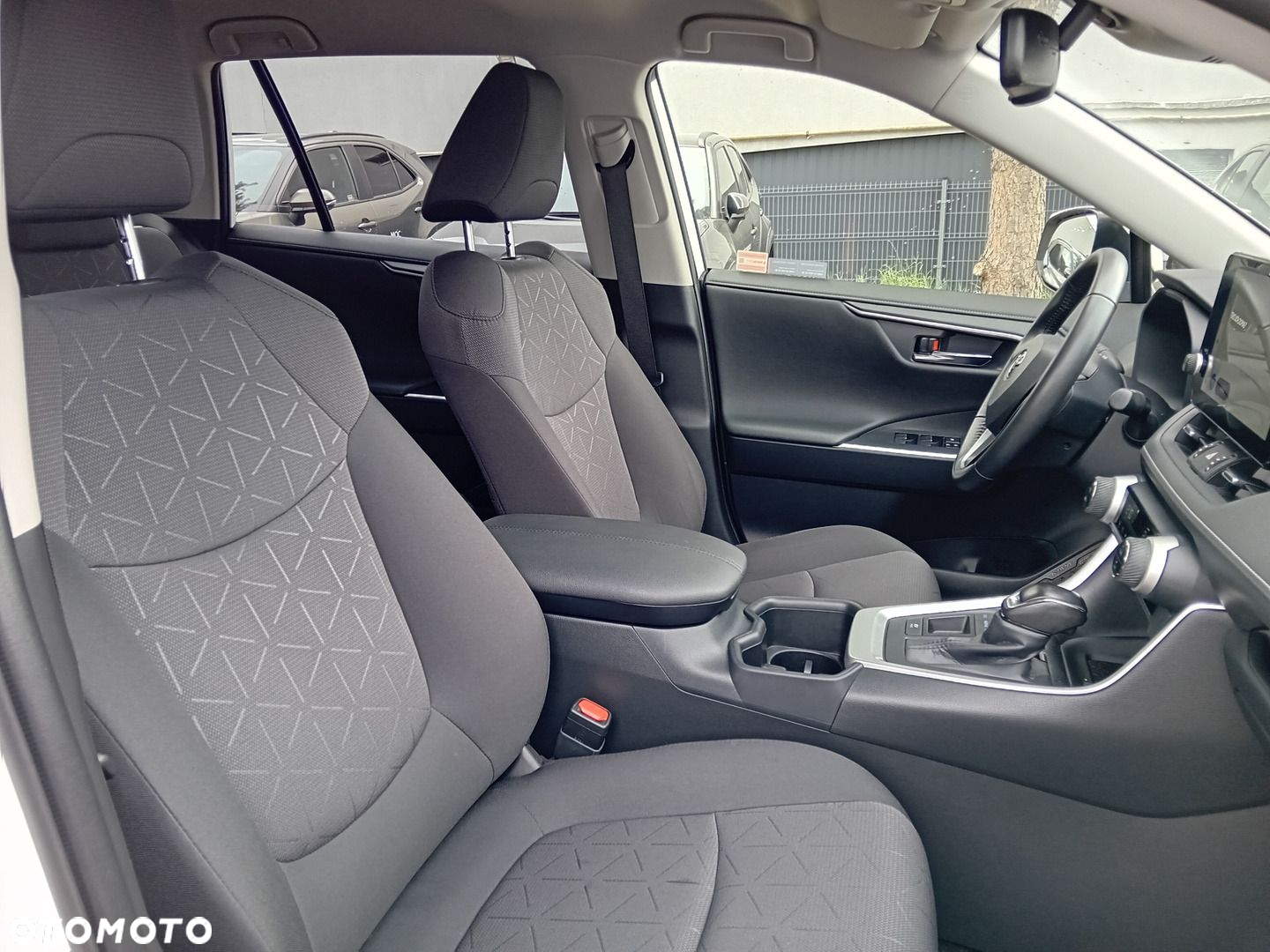 Toyota RAV4 - 32