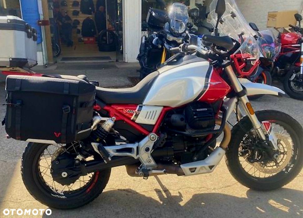 Moto Guzzi V85 - 2