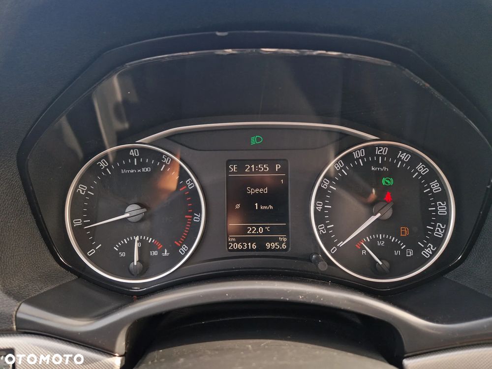 Skoda Octavia 2.0 TSI DSG RS - 19