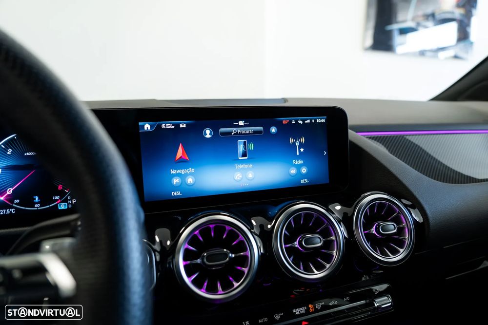 Mercedes-Benz GLA 180 d AMG Line — fotografia 16