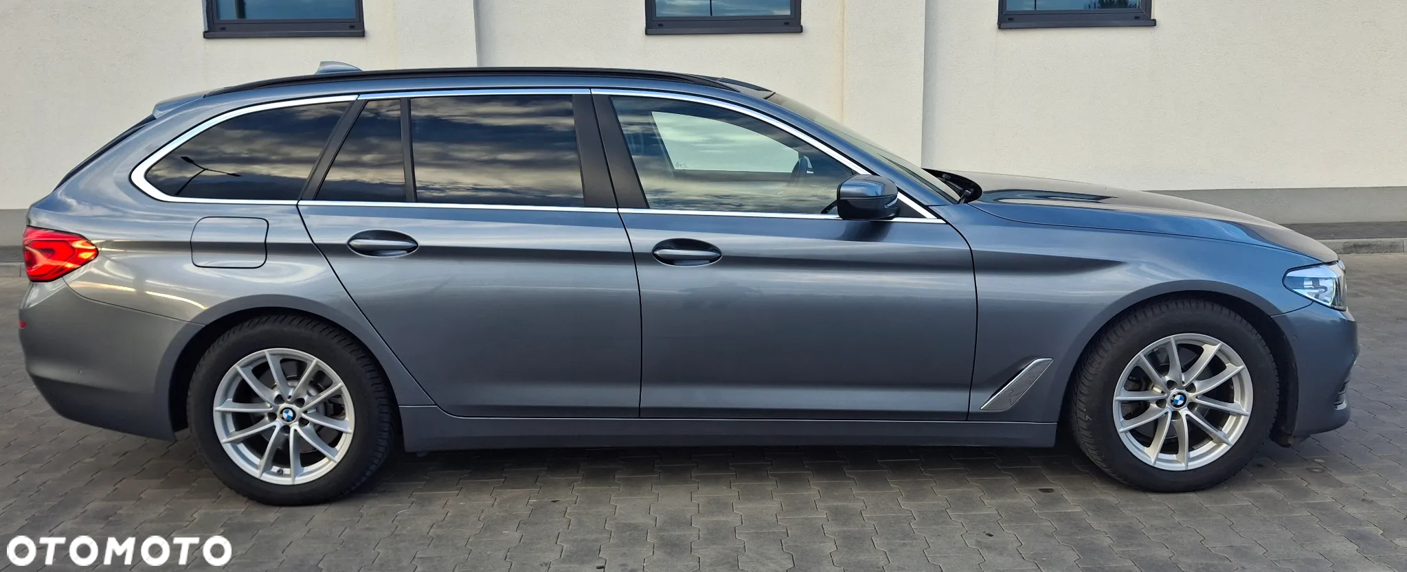 BMW Seria 5 518d Sport Line - 25