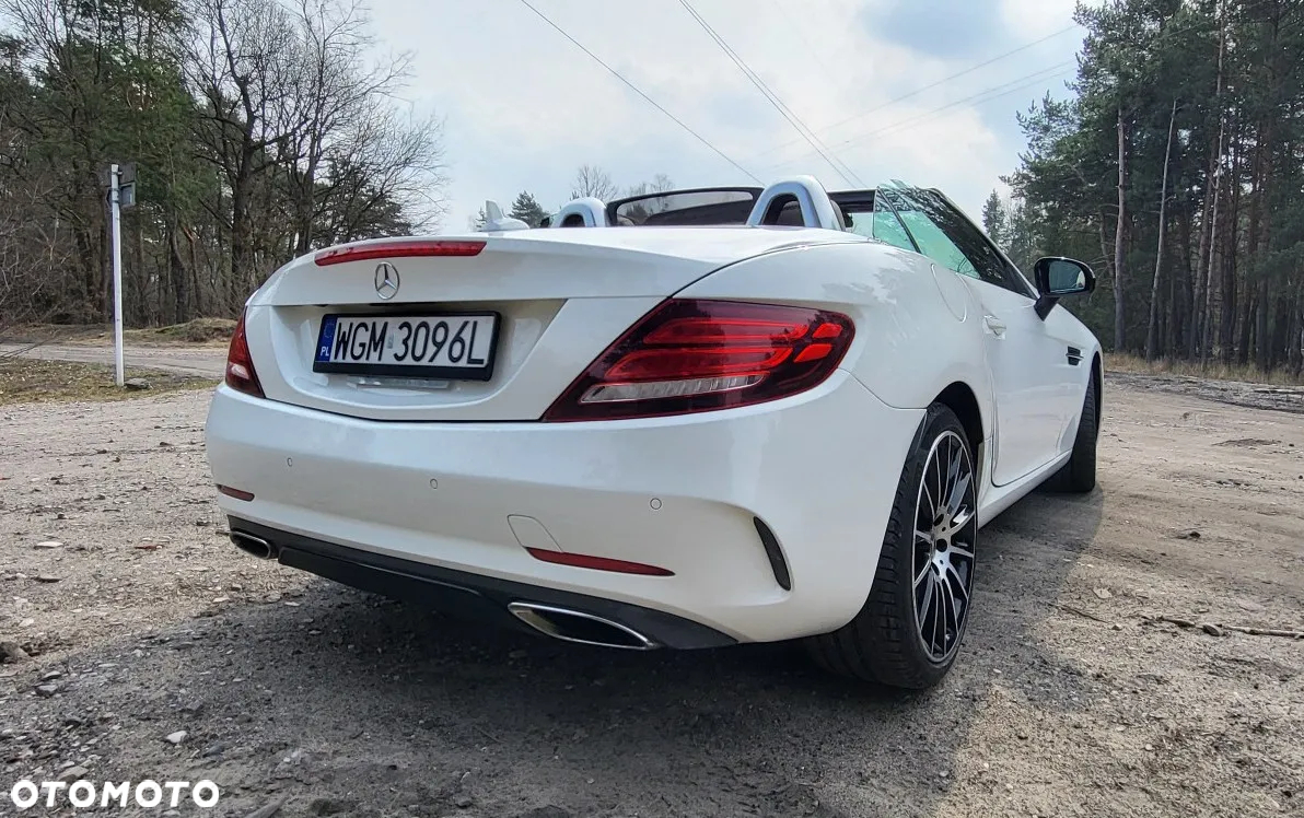 Mercedes-Benz SLC 300 9G-Tronic - 12