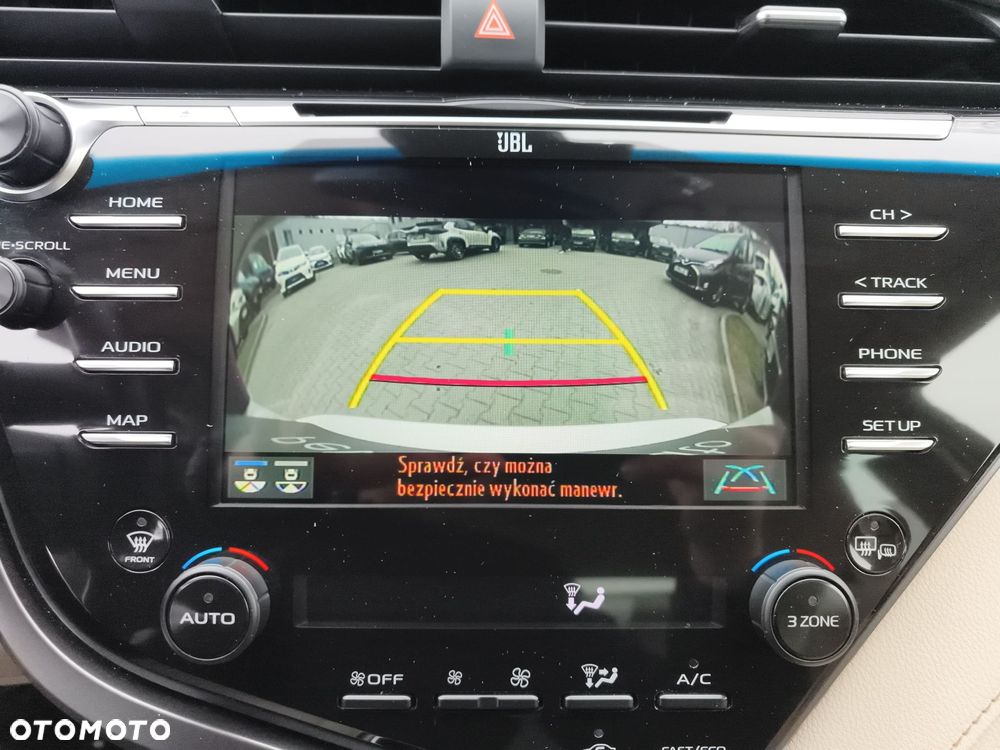 Toyota Camry 2.5 Hybrid Executive CVT - 19