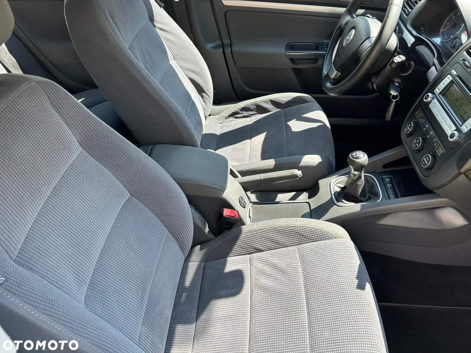 Volkswagen Golf - 11