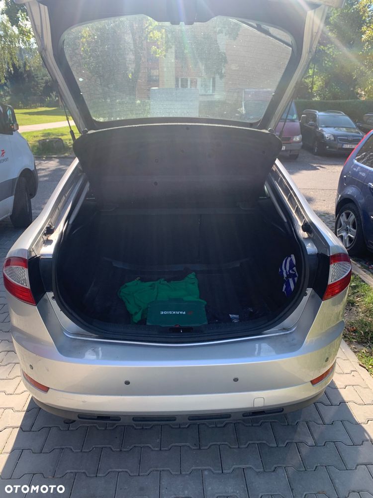 Ford Mondeo 2.0 TDCi Ambiente - 19