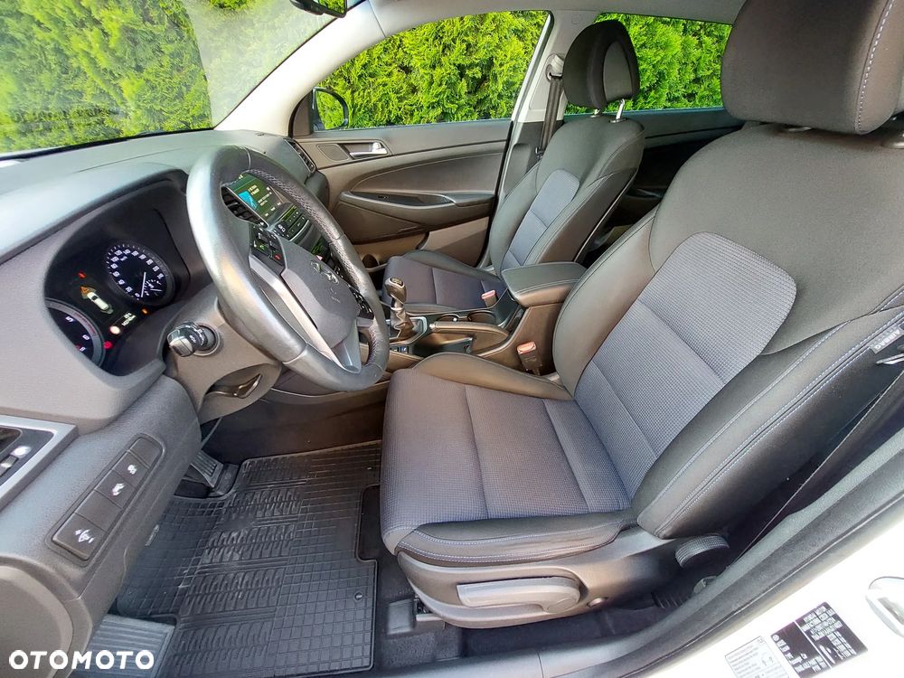 Hyundai Tucson 2.0 CRDI BlueDrive Style 2WD - 8