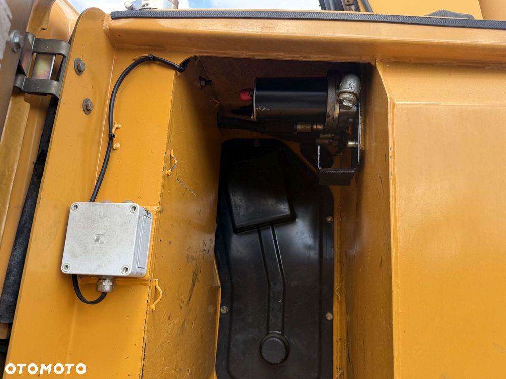 Liebherr A 312 - 7