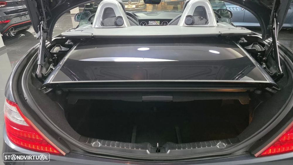 Mercedes-Benz SLK 250 (BlueEFFICIENCY) 7G-TRONIC - 41