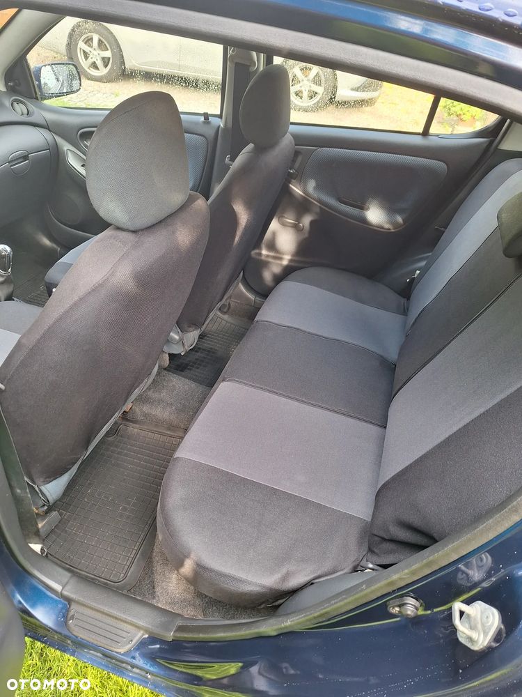 Toyota Yaris 1.4 D-4D Sol - 8