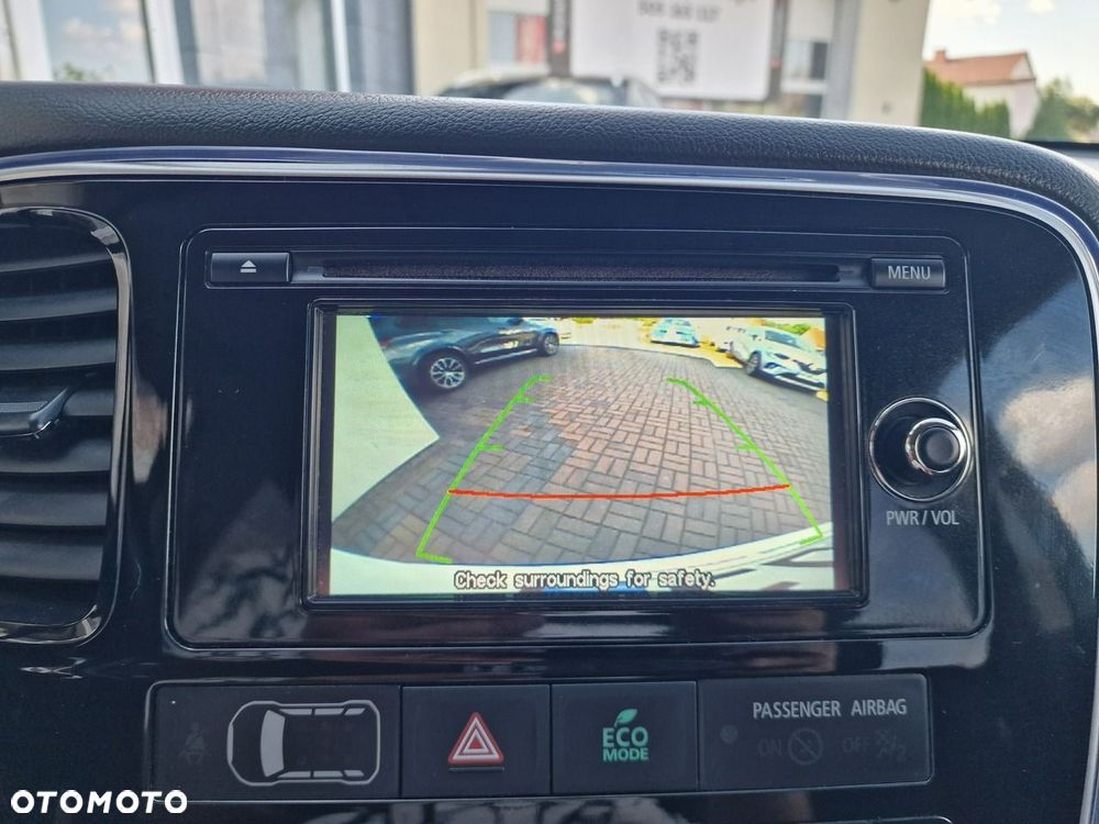 Mitsubishi Outlander - 25