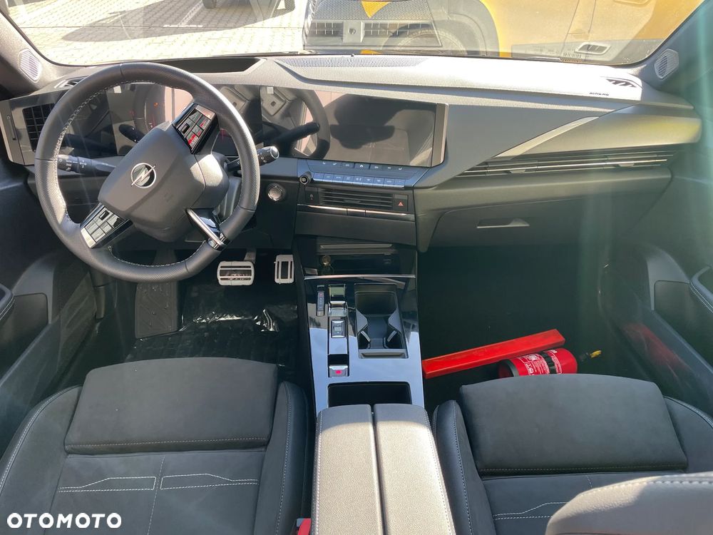 Opel Astra VI 1.2 T Ultimate S&S - 11