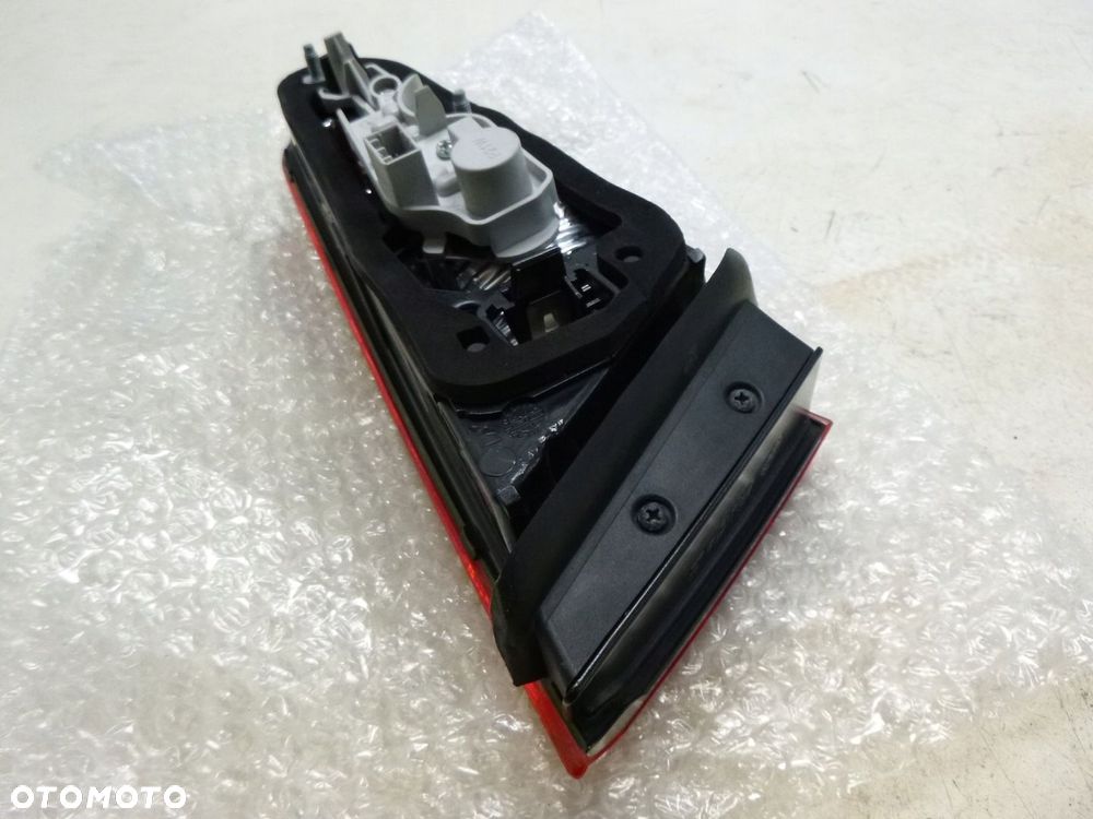 ALFA ROMEO GULIETTA LAMPA TYLNA TYŁ PRAWA W KLAPE - 11