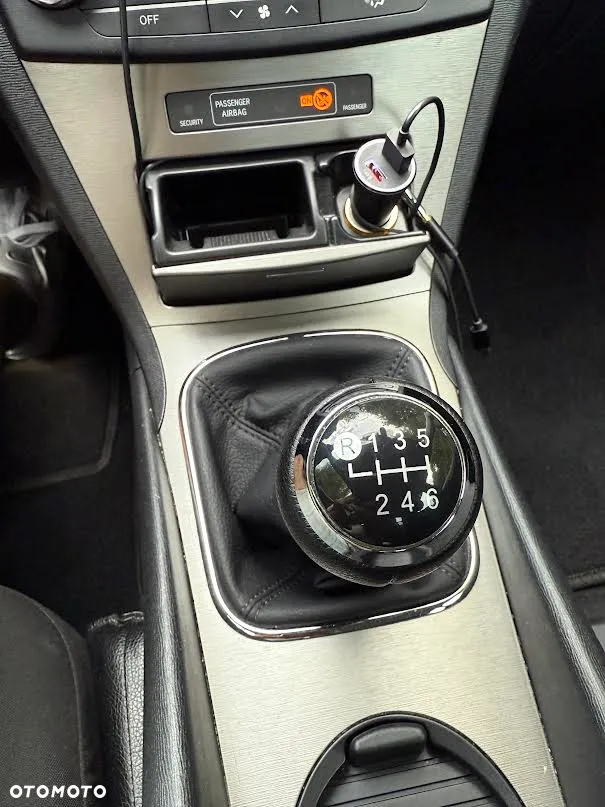 Toyota Avensis - 18