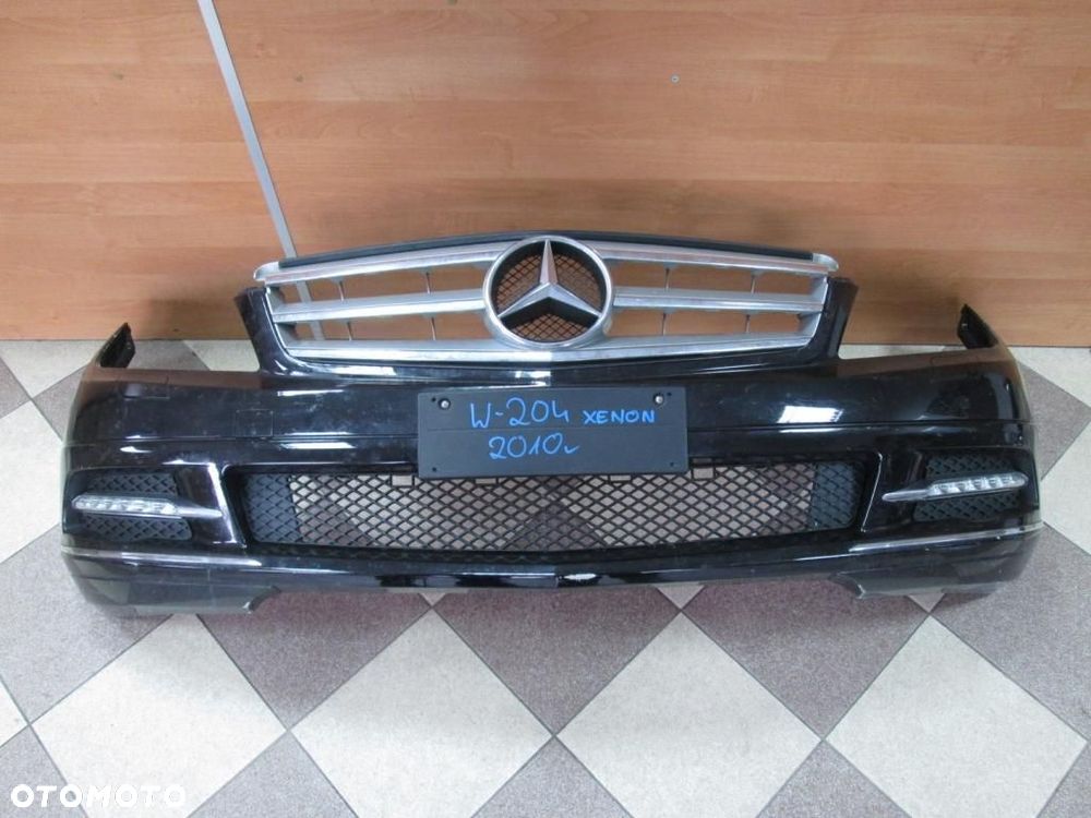 Zderzak Mercedes C klasa W 204 przedni xenon - 1