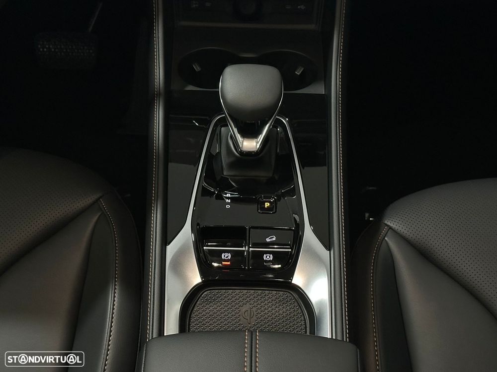 MG HS 1.5 Plug-in Hybrid Luxury - 16