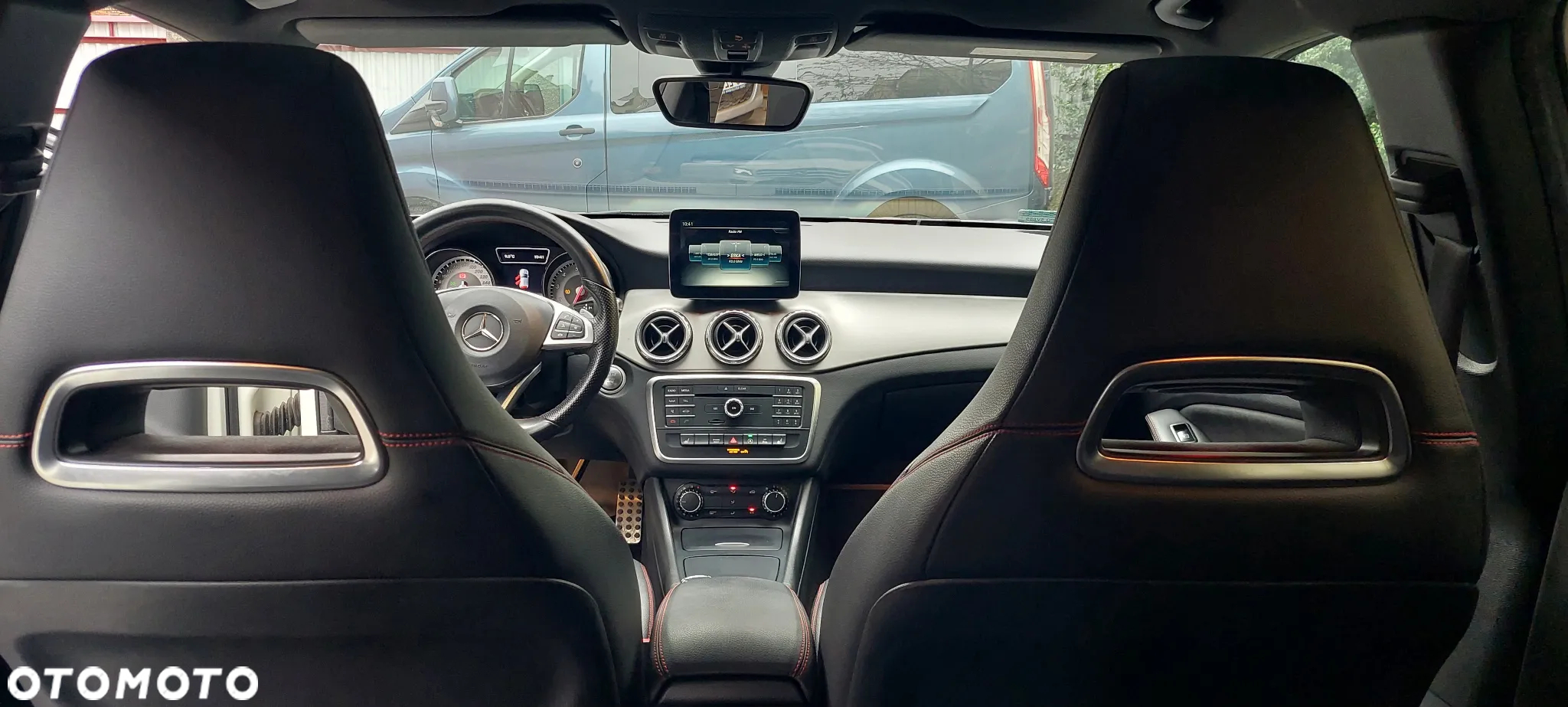 Mercedes-Benz GLA - 3