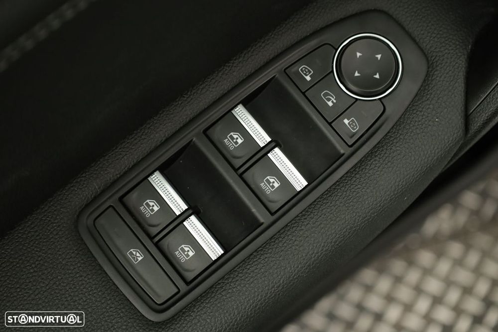 Renault Captur 1.0 TCe Techno Bi-Fuel - 21