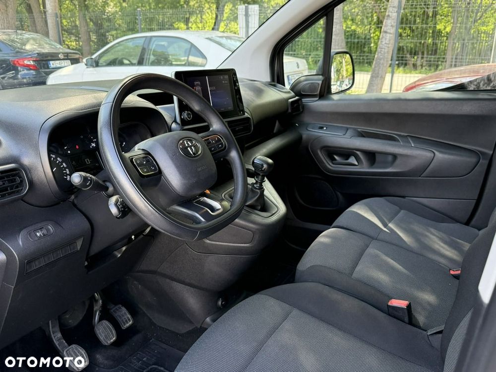 Toyota Proace City - 10