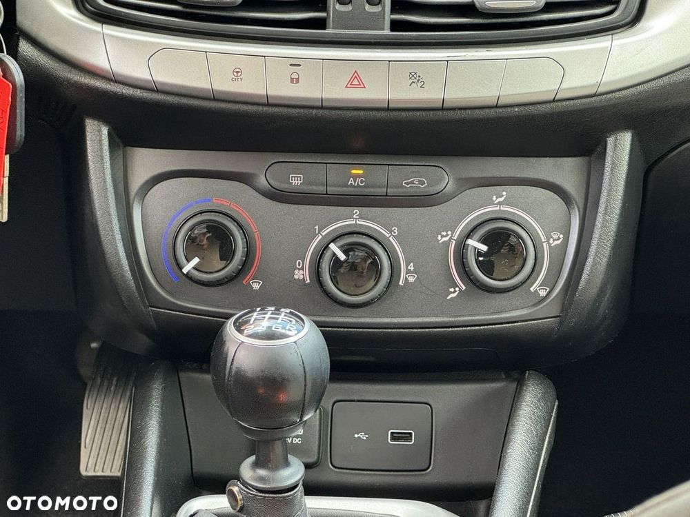 Fiat Tipo 1.4 16v Pop EU6d - 32