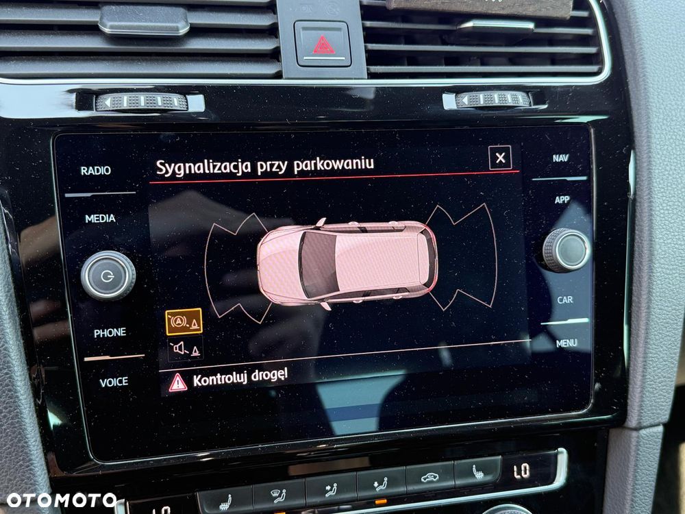 Volkswagen Golf GTI Performance BlueMotion Technology DSG - 26