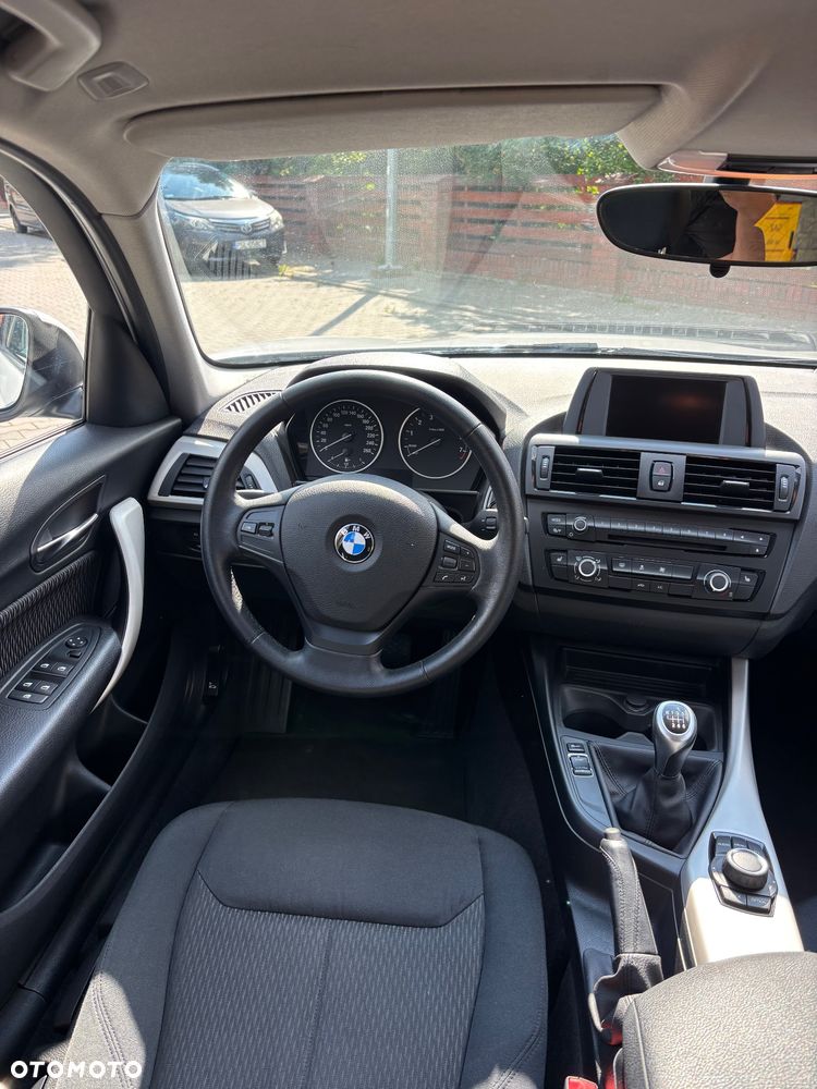 BMW Seria 1 116i - 17