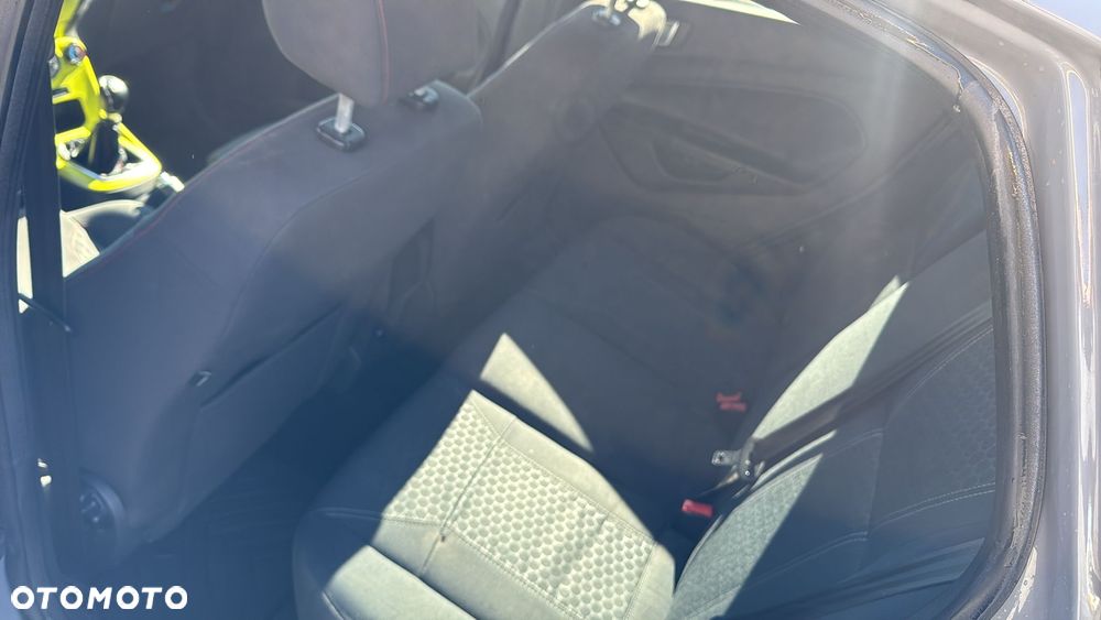 Ford Fiesta - 28