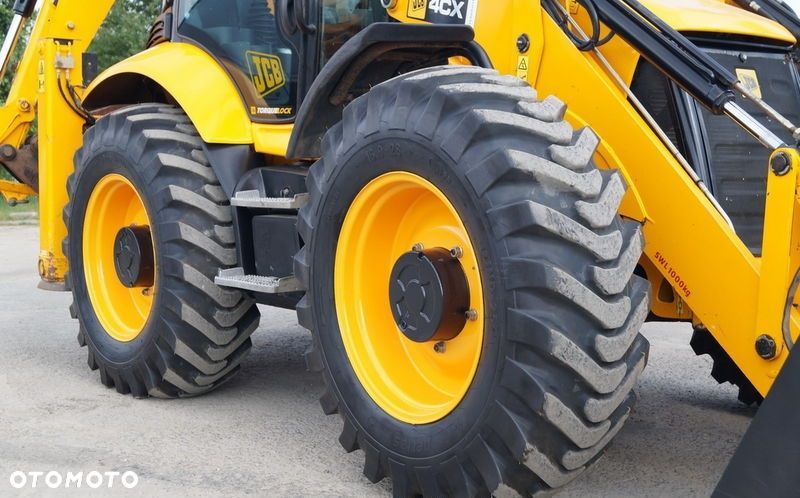 JCB 4CX - 7