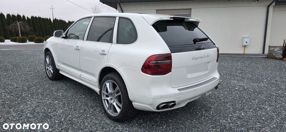 Porsche Cayenne - 9