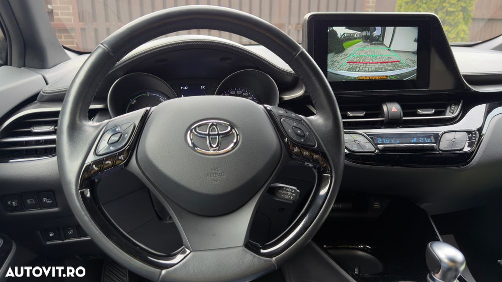 Toyota C-HR 2.0 Hybrid Team Deutschland - 16