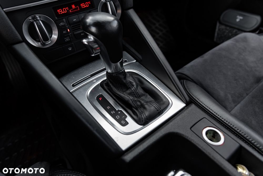 Audi A3 Sportback 2.0 TFSI Quattro Ambition S tronic - 34