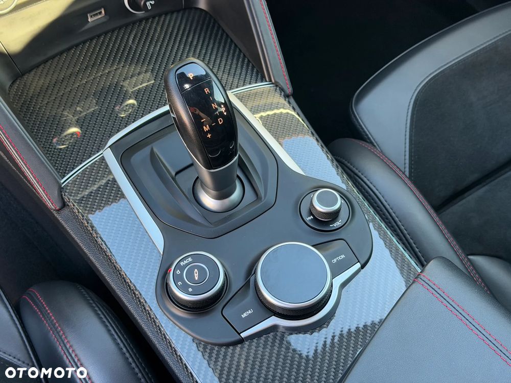 Alfa Romeo Stelvio 2.9 V6 Bi-Turbo Quadrifoglio Q4 - 18