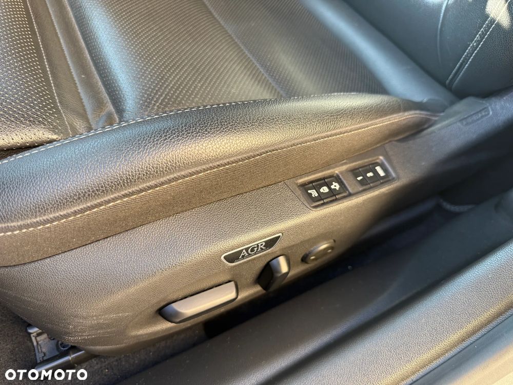 Opel Insignia 1.6 T Exclusive S&S - 29