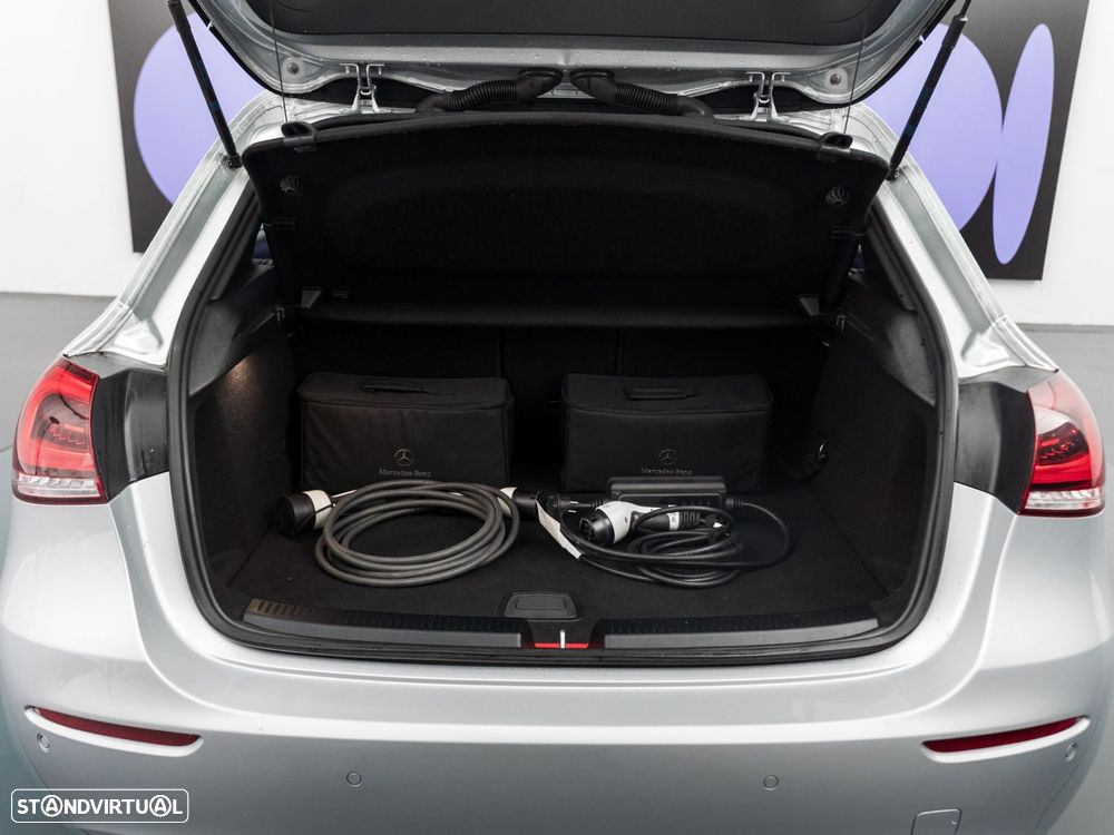 Mercedes-Benz A 250 e Style Plus - 11