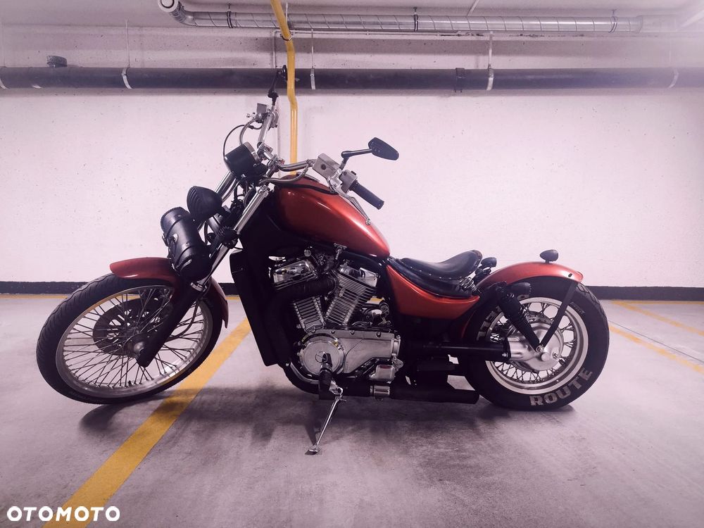 Suzuki Intruder