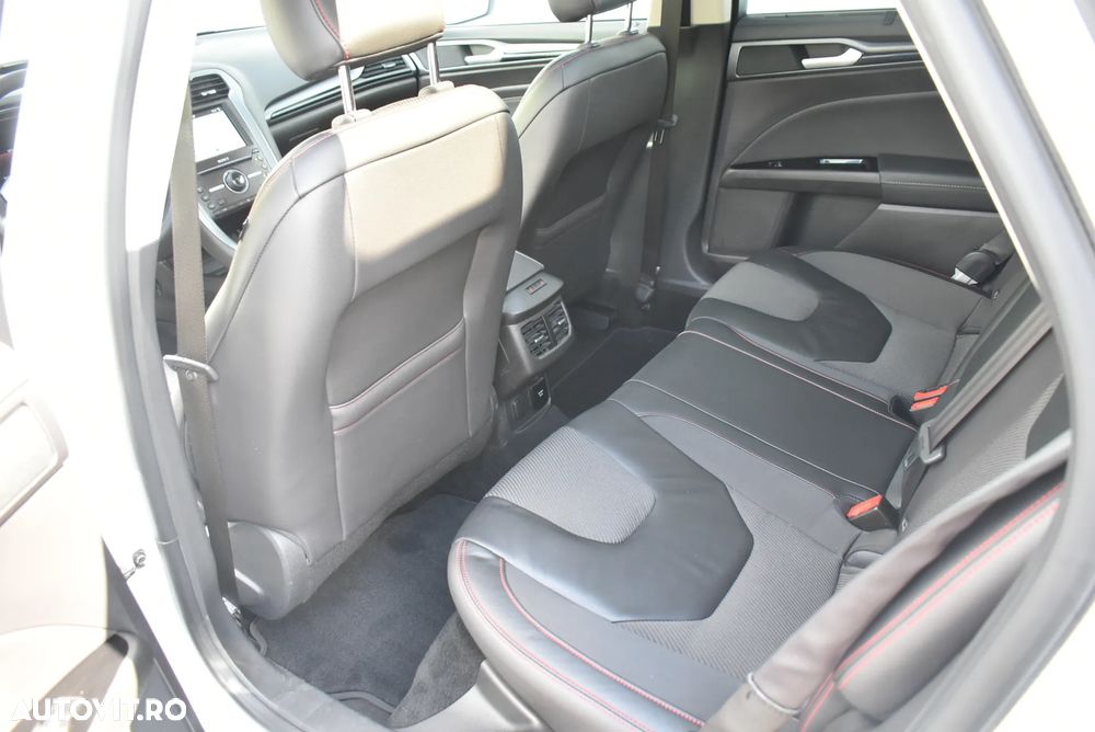 Ford Mondeo 2.0 EcoBoost Titanium - 19