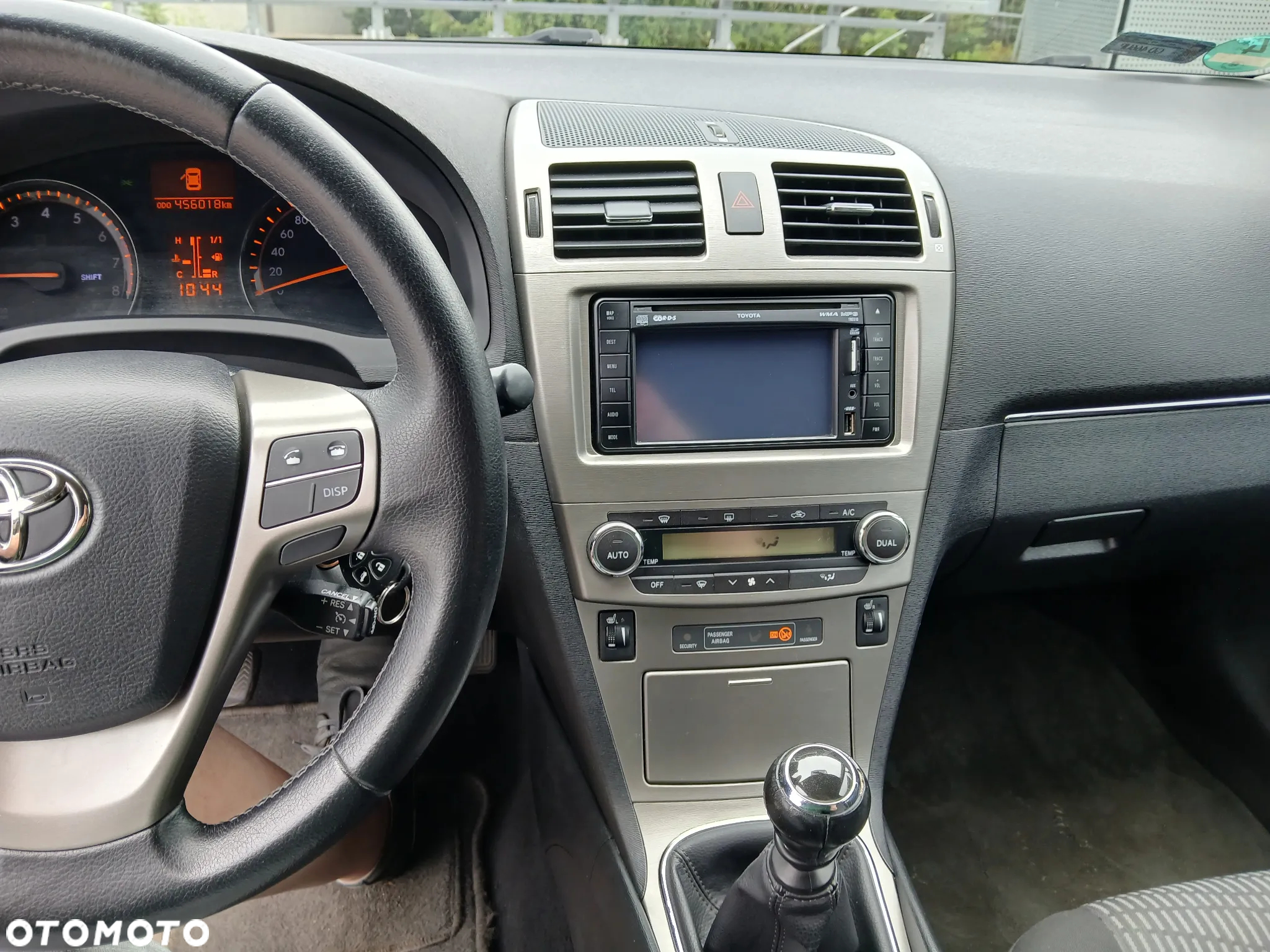 Toyota Avensis 1.8 Premium - 8