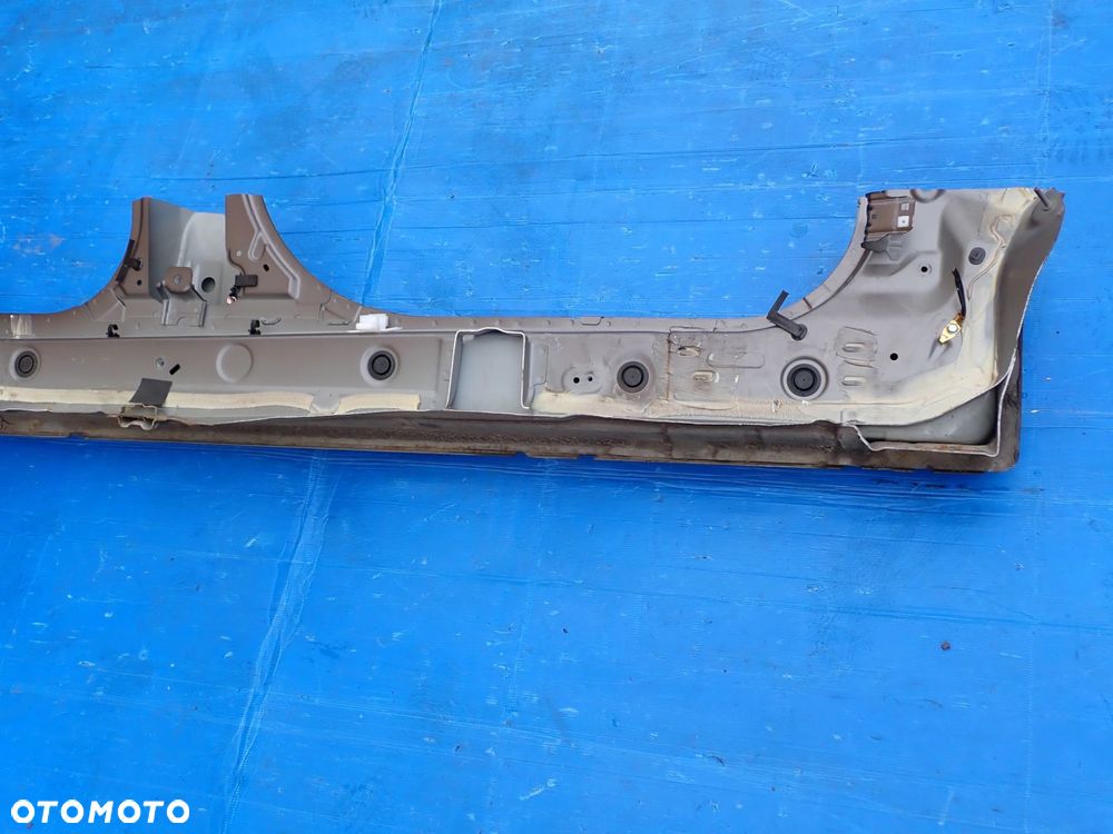 MITSUBISHI ASX 10-19 PRÓG LEWY C06A - 11