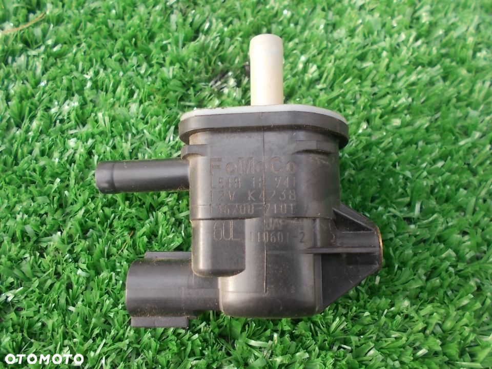 Mazda CX 7 LIFT 2.5 benzyna zawor czujnik solenoid podcisnienia L518 18 741