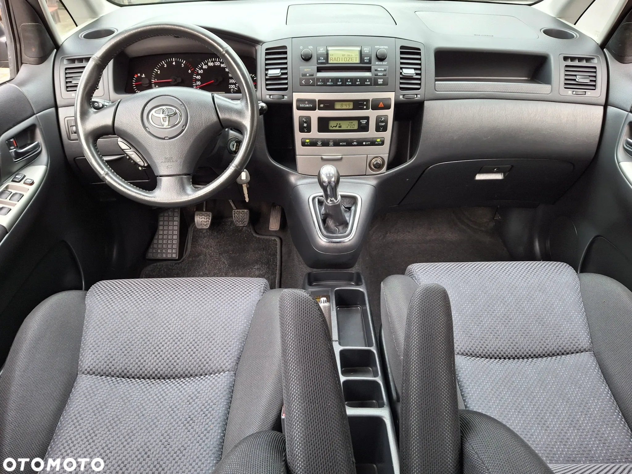 Toyota Corolla Verso 2.0 D-4D Sol - 14