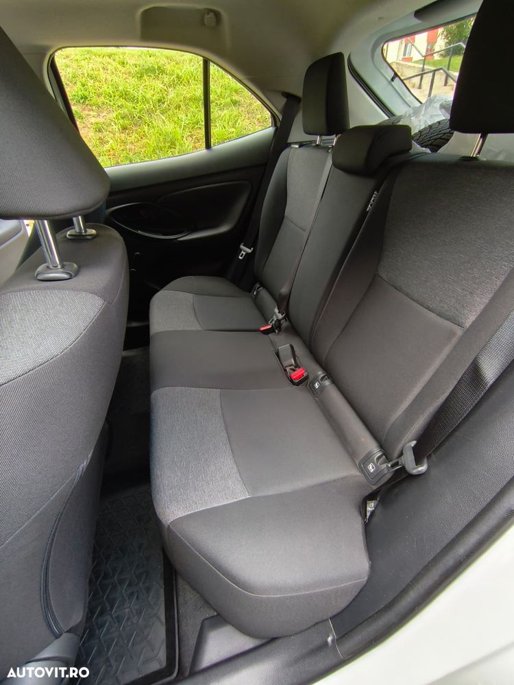 Toyota Yaris 1.5 L Active - 15