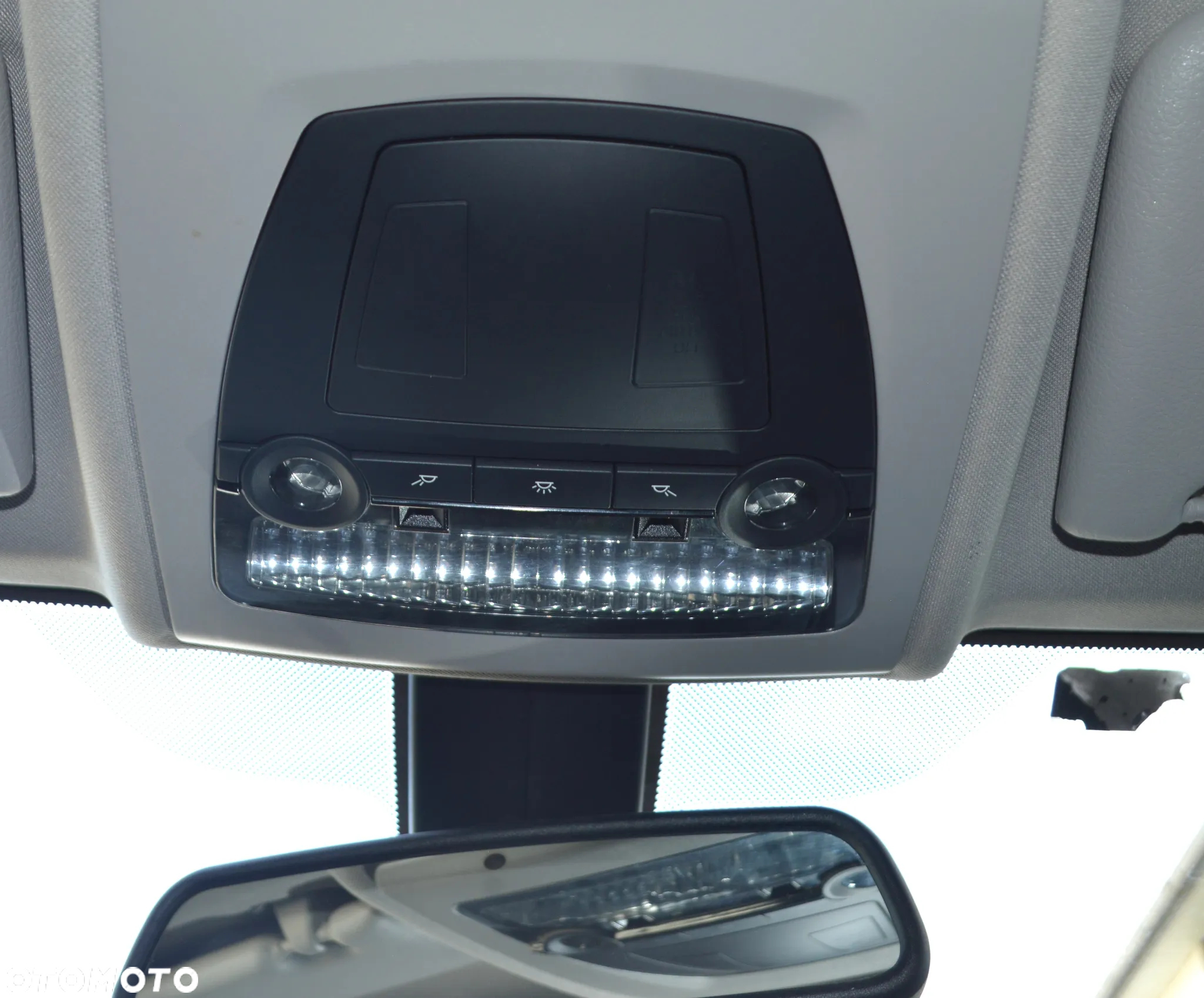 BMW Seria 5 520d - 24
