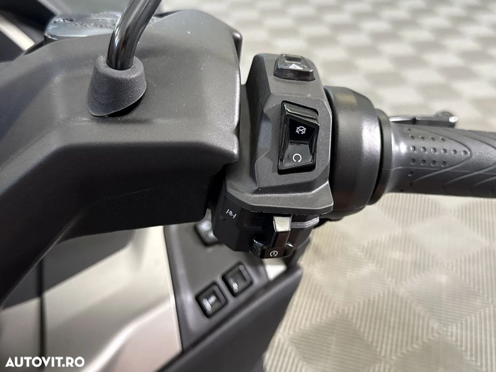 Piaggio MP3 400 HPE - 13