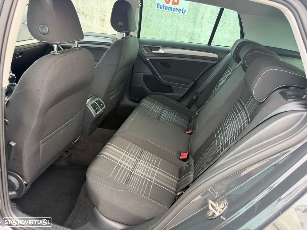 VW Golf 1.6 TDI BlueMotion Lounge - 11