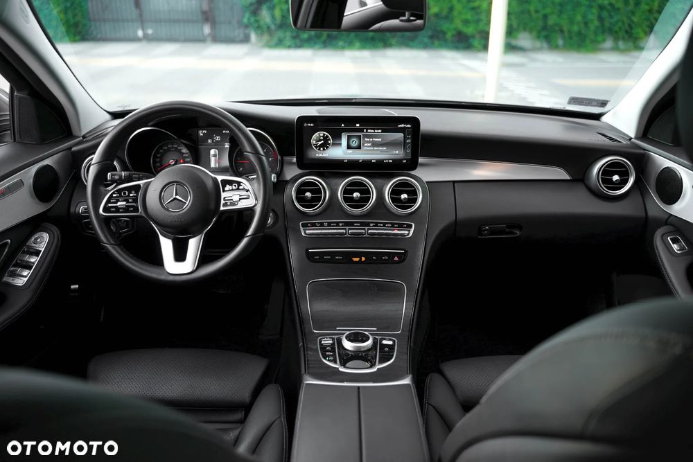 Mercedes-Benz Klasa C 200 d T 9G-TRONIC Avantgarde - 6