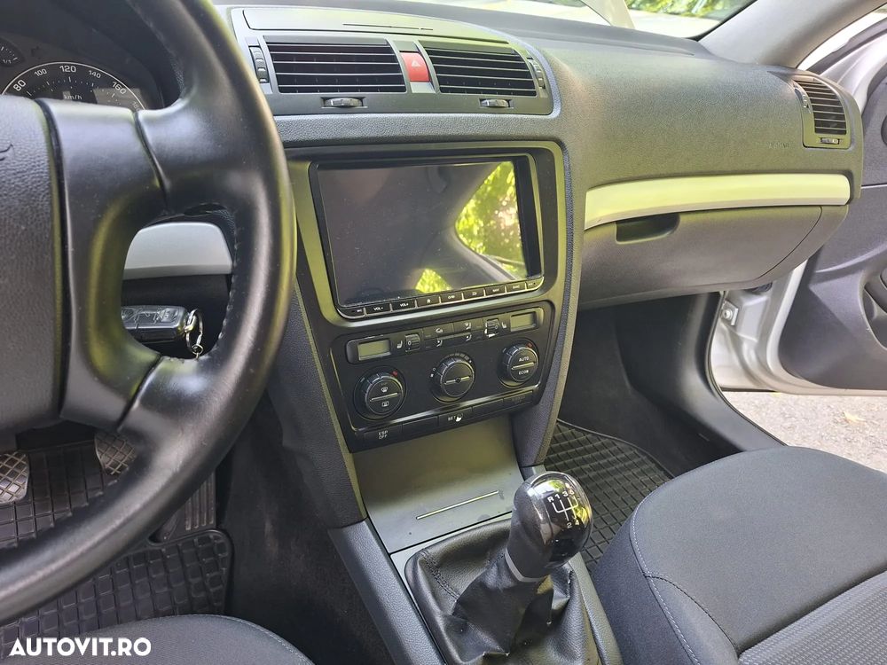 Skoda Octavia 1.6 MPI Classic - 18