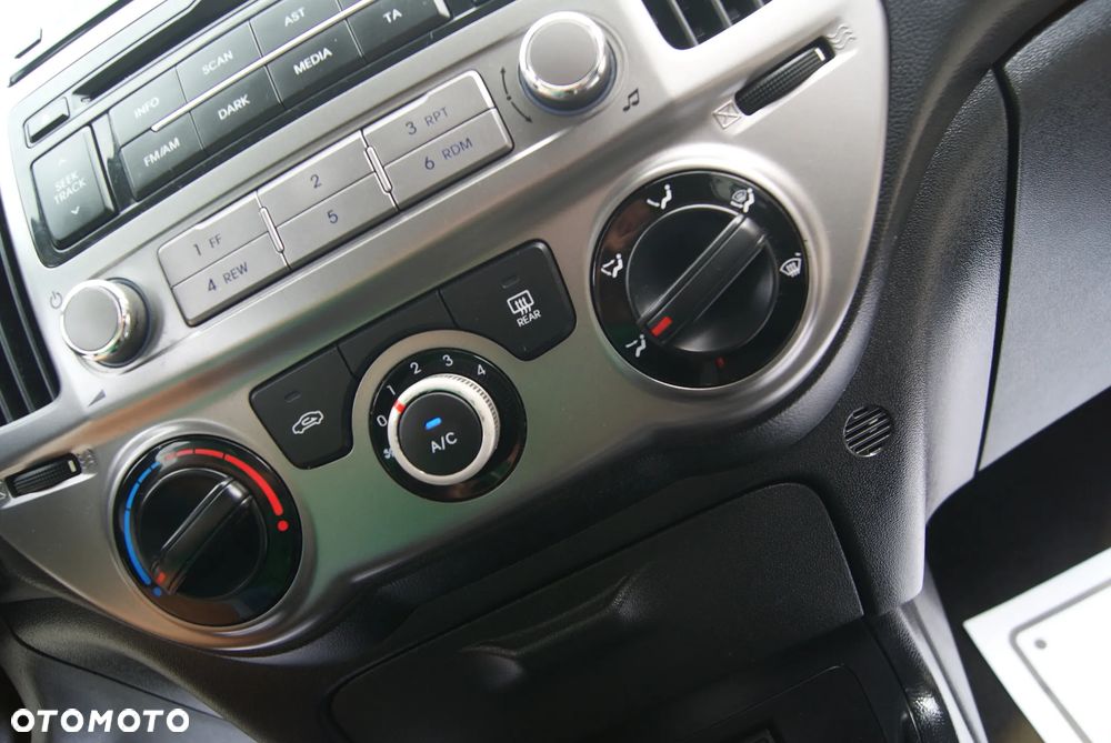 Hyundai i20 1.2 Intro Edition - 24