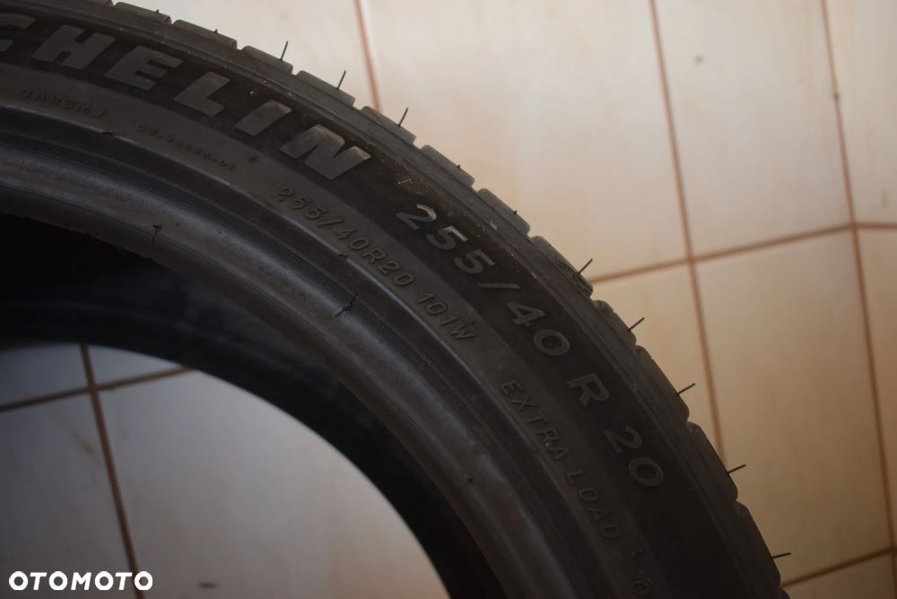 R20 255/40 Michelin Pilot Sport EV - 9
