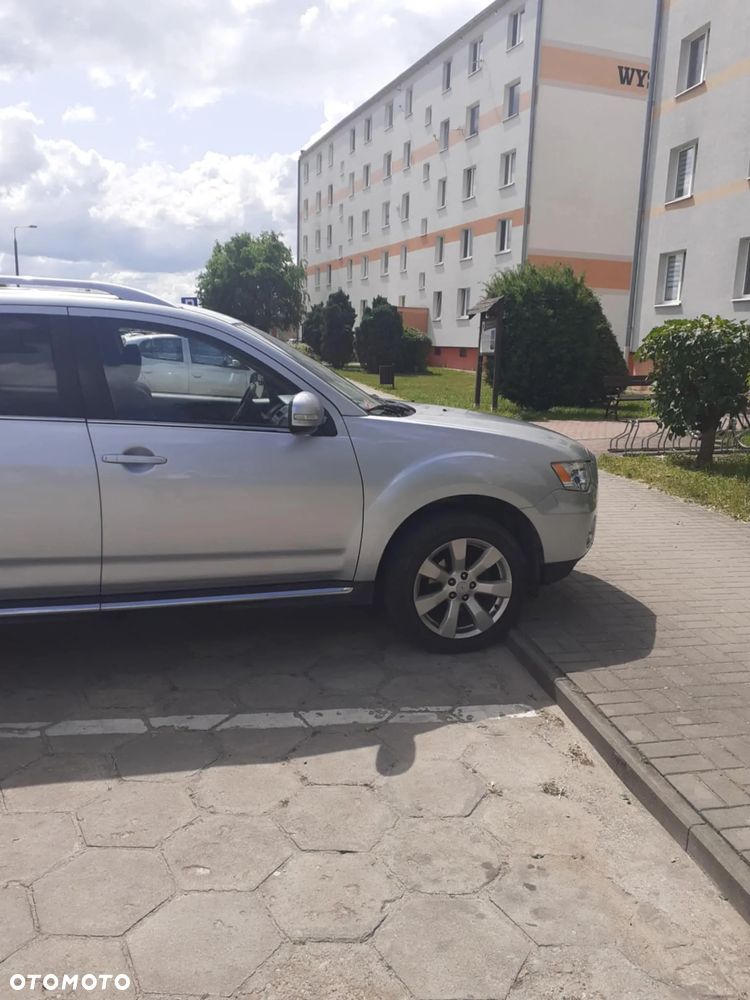 Mitsubishi Outlander - 5
