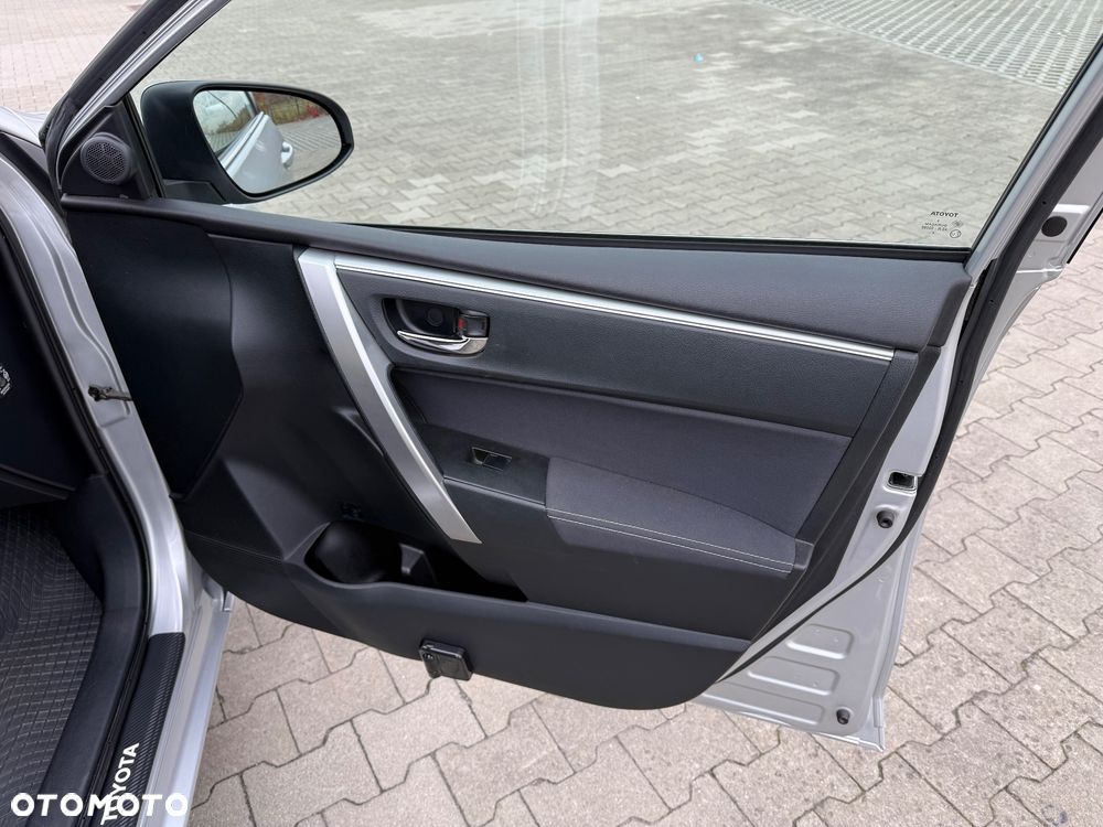 Toyota Corolla 1.6 Premium - 22